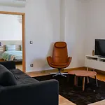 Lisbon Brown Cozy Apartment